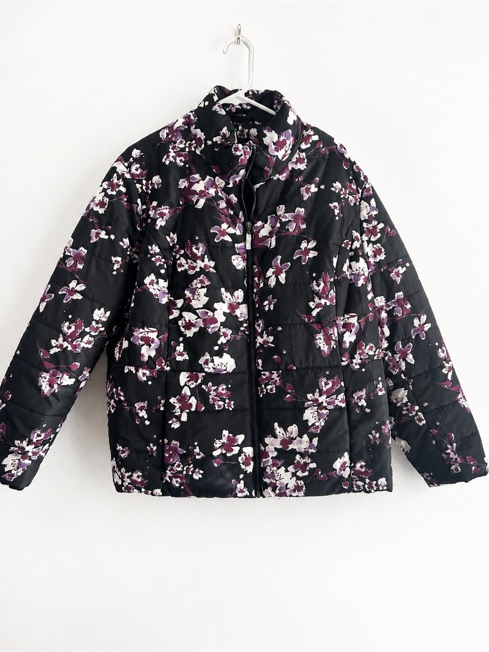 Black Feminine Floral Quilted Puffer Jacket - Women's 2X